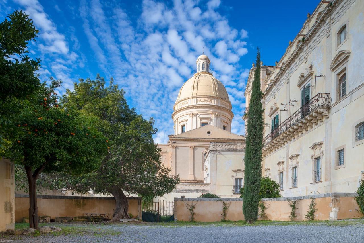 מלון נוטו Palazzo Trigona Dependance מראה חיצוני תמונה