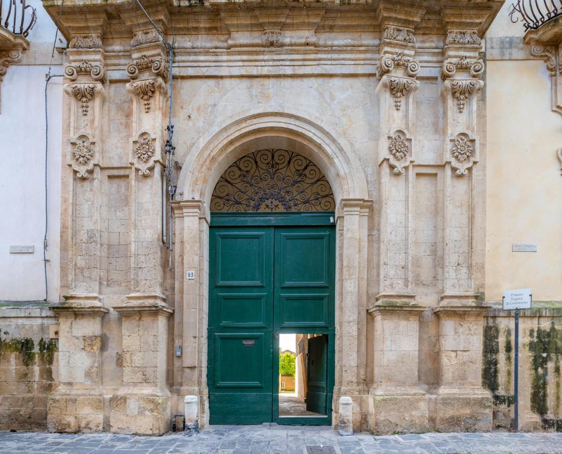 מלון נוטו Palazzo Trigona Dependance מראה חיצוני תמונה