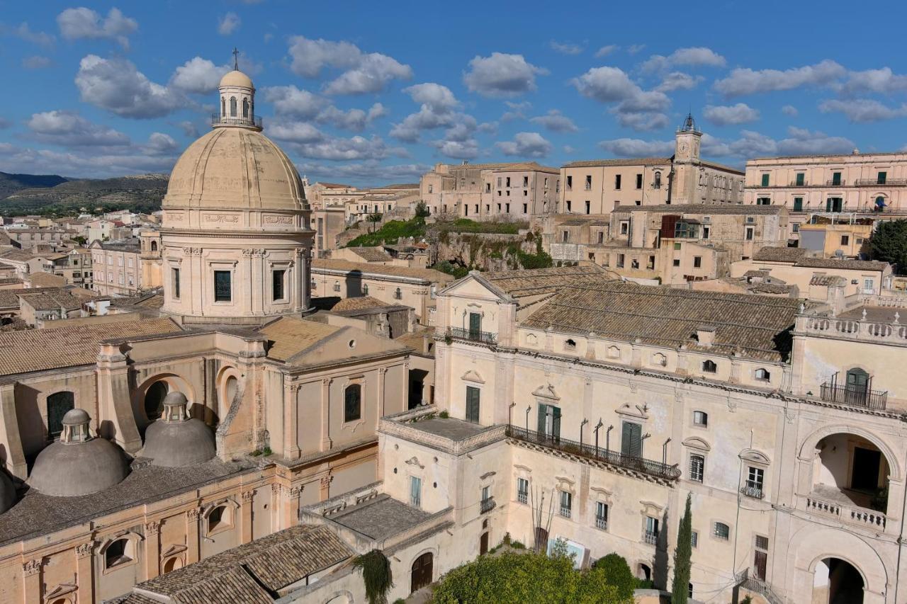 מלון נוטו Palazzo Trigona Dependance מראה חיצוני תמונה