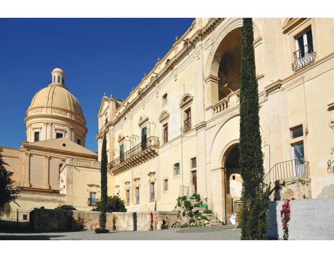מלון נוטו Palazzo Trigona Dependance מראה חיצוני תמונה